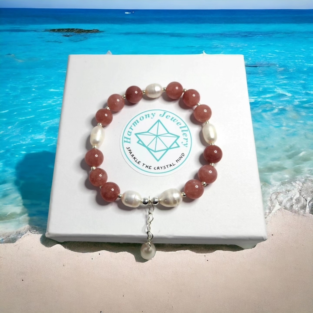 8 mm Strawberry Quartz and Freshwater Pearl bracelet